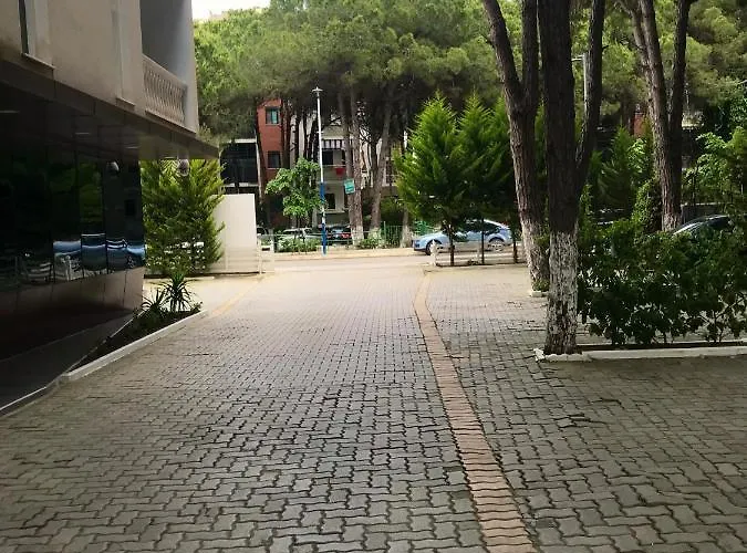 Rebi * Golem (Tirana)