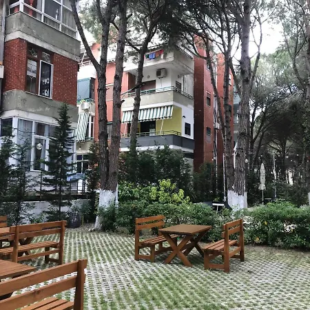 Apartament Rebi *