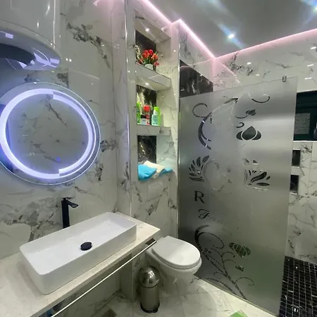 Rebi Apartament *
