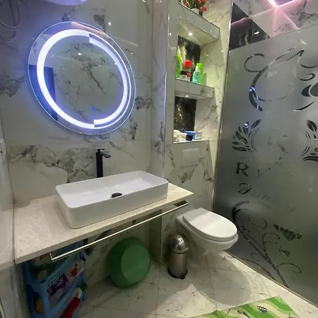 Rebi Apartament Golem (Tirana)