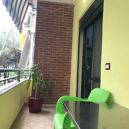 Rebi Apartament Golem (Tirana)
