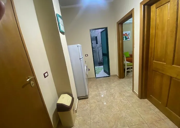 Appartamento Rebi Golem (Tirana)